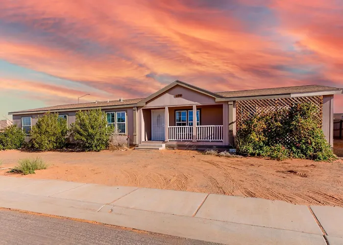 Holiday home Haven In The Canyons - Near Powell & Antelope Canyon - Boat Parking, 360 Views, & Hot Tub Page