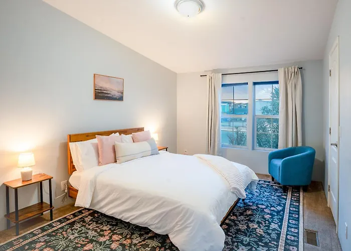 Haven In The Canyons - Near Powell & Antelope Canyon - Boat Parking, 360 Views, & Hot Tub Holiday home *