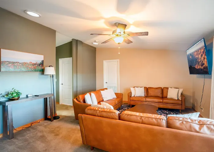 Haven In The Canyons - Near Powell & Antelope Canyon - Boat Parking, 360 Views, & Hot Tub Holiday home *