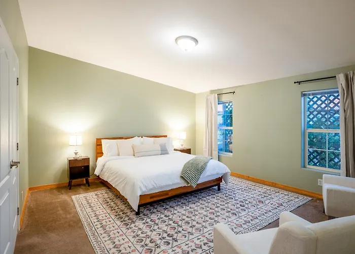 Holiday home Haven In The Canyons - Near Powell & Antelope Canyon - Boat Parking, 360 Views, & Hot Tub *