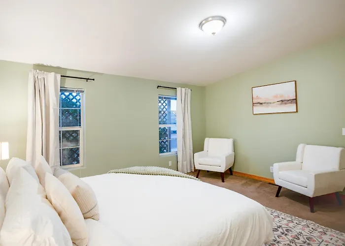 Haven In The Canyons - Near Powell & Antelope Canyon - Boat Parking, 360 Views, & Hot Tub Holiday home Page